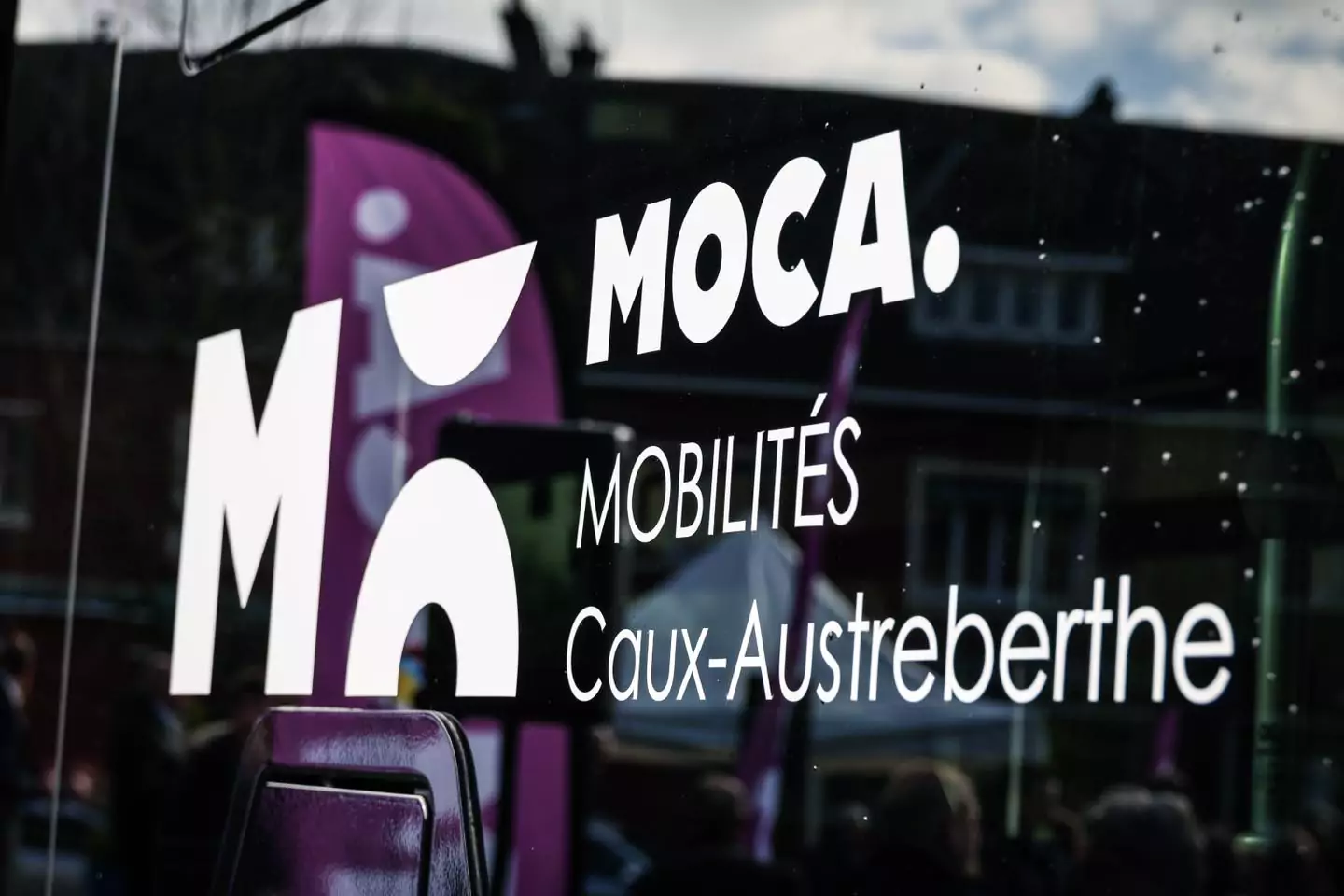 autocollant des bus MOCA CAUX AUSTREBERTHE